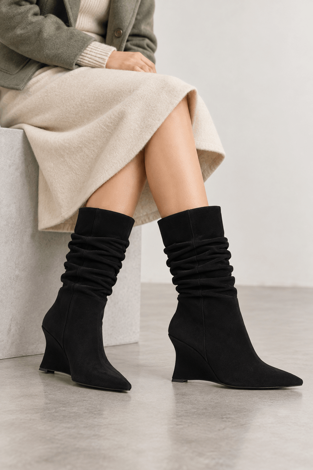 Alvar Siyah Streç Süet Mini Dolgu Topuklu Bayan Çizme Ayakkabı